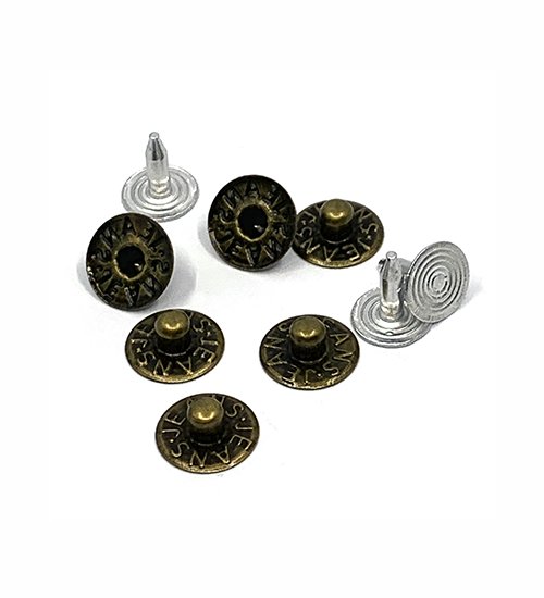 Remache para pantalón