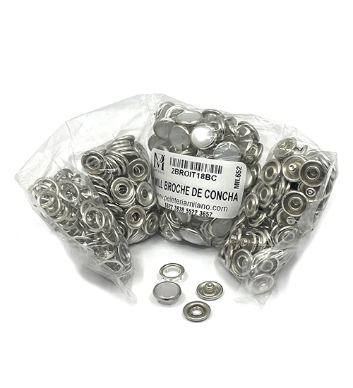 Broche de concha o perla 18